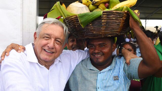 AMLO posee el mérito de tocar como nadie a las personas