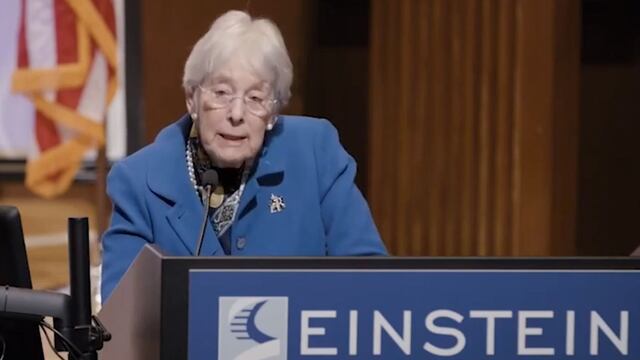 Ruth Gottesman, la profesora que donó mil millones de dólares para pagar las matrículas de los alumnos por casi 18 mil años