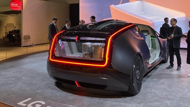 Auto que se transforma en sala u oficina