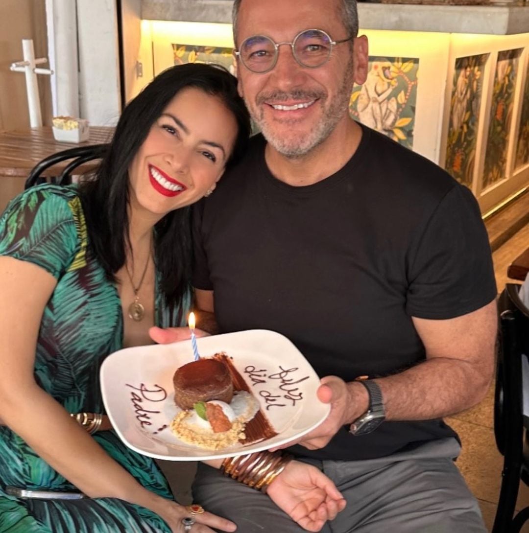 Claudia Lizaldi y Germán Bricio.