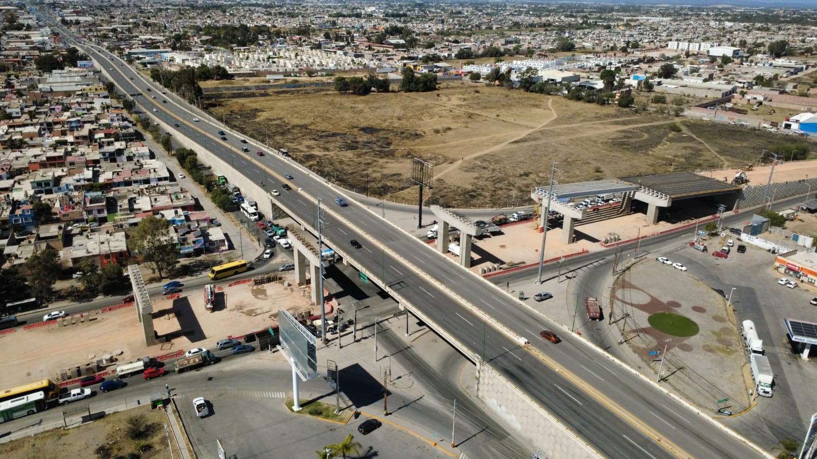 Gobierno de Ricardo Gallardo impulsa infraestructura con 27 mil 600 mdp.