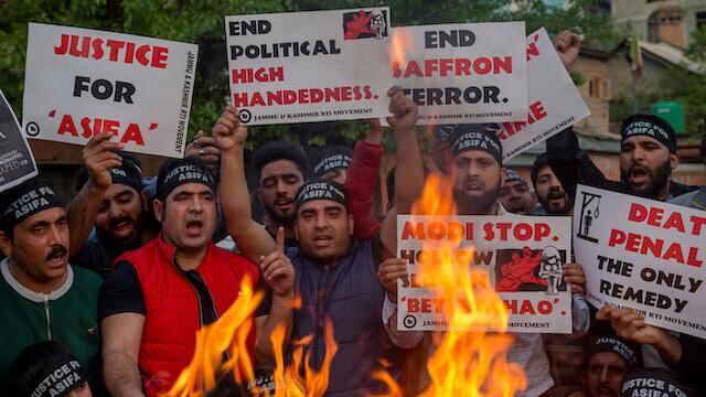 "Justicia por Asifa", exigen manifestaciones en India