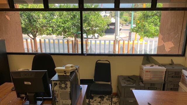 El edificio terminó con daños.