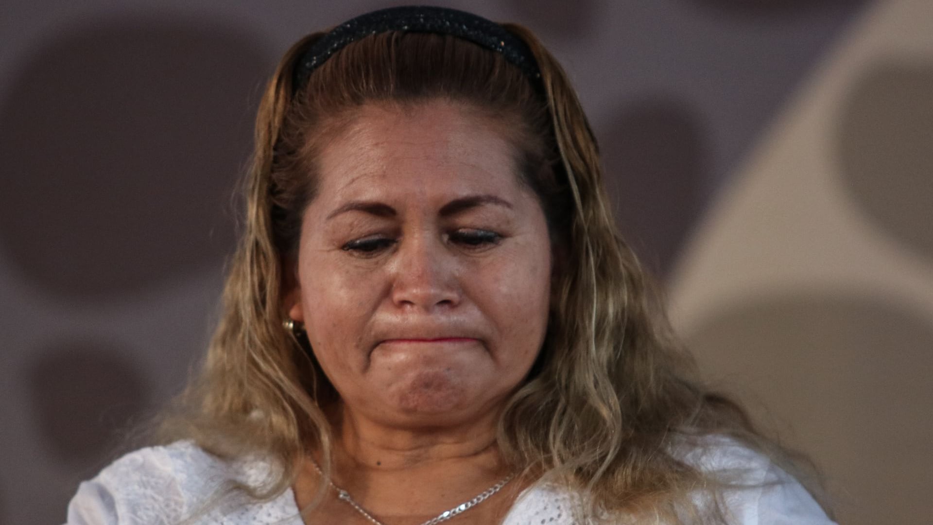 Ceci Flores comparte búsqueda de desaparecidos en Teuchitlán para “traer paz a más familias”