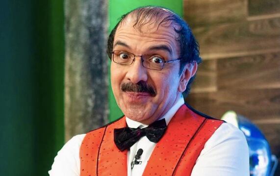Gustavo Munguía es Paul Yester