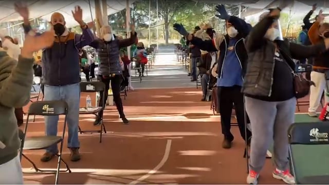 Adultos mayores baile