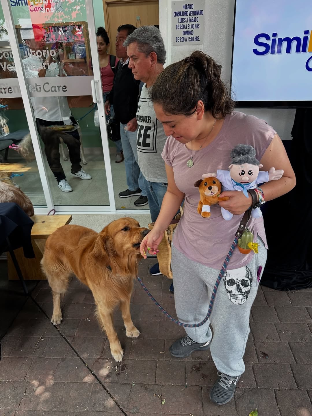 Doctora Lares, el nuevo personaje del Dr. Simi que promueve Simi Pet Care