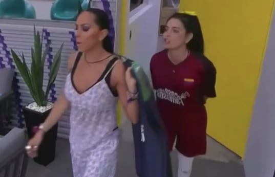 Daniela Navarro insulta a Ivonne Montero