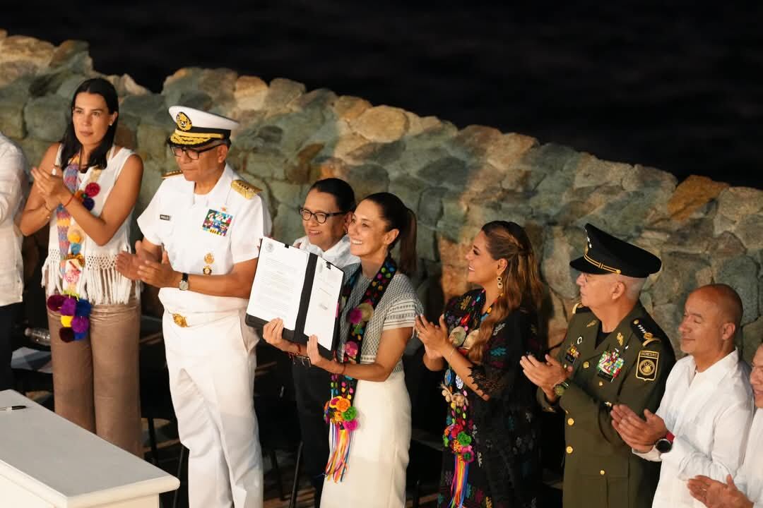 Abelina López celebra programa para Acapulco junto a Claudia Sheinbaum