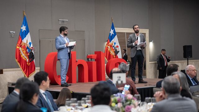 Gabriel Boric en México pide a empresarios promover las industrias verdes