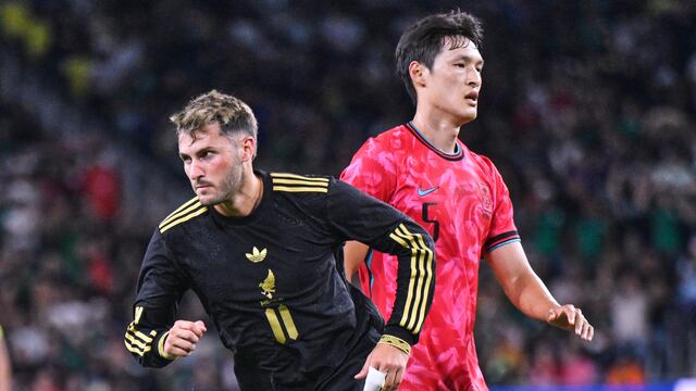 Santiago Giménez en el México vs Corea del Sur.