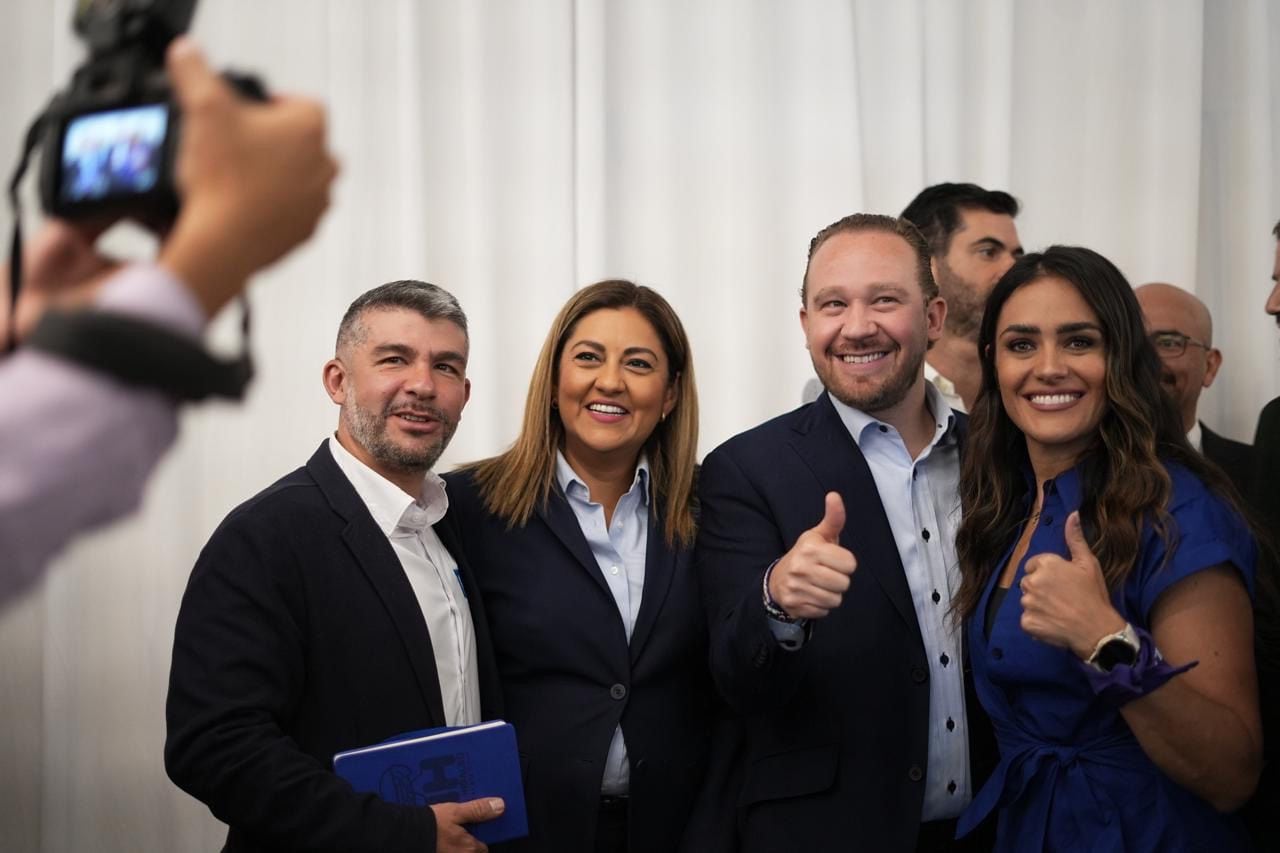 Alessandra Rojo de la Vega presenta propuestas en construcción
