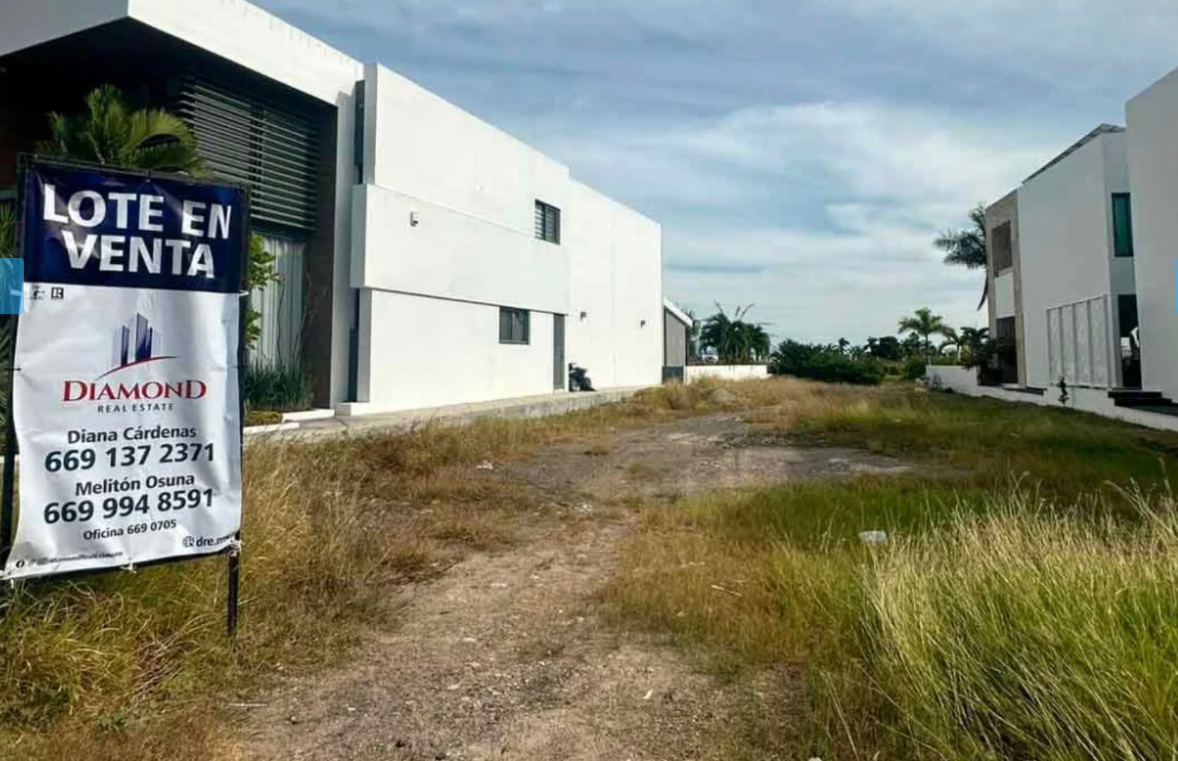 Eduin Caz se hará una casota en Mazatlán Sinaloa