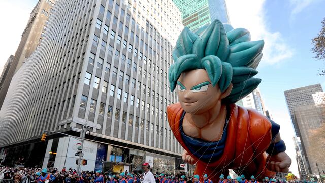 Goku en el Desfile de Día de Acción de Gracias