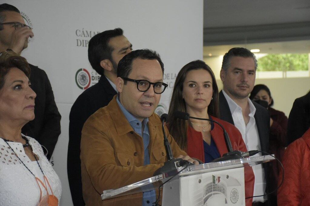 Clemente Castañeda dice que la resolución del TEPJF no es asunto de interpretación,
se tiene que acatar