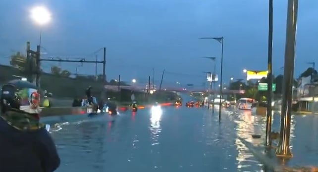 Lluvias inundan Iztapalapa esta noche: así quedaron las calles