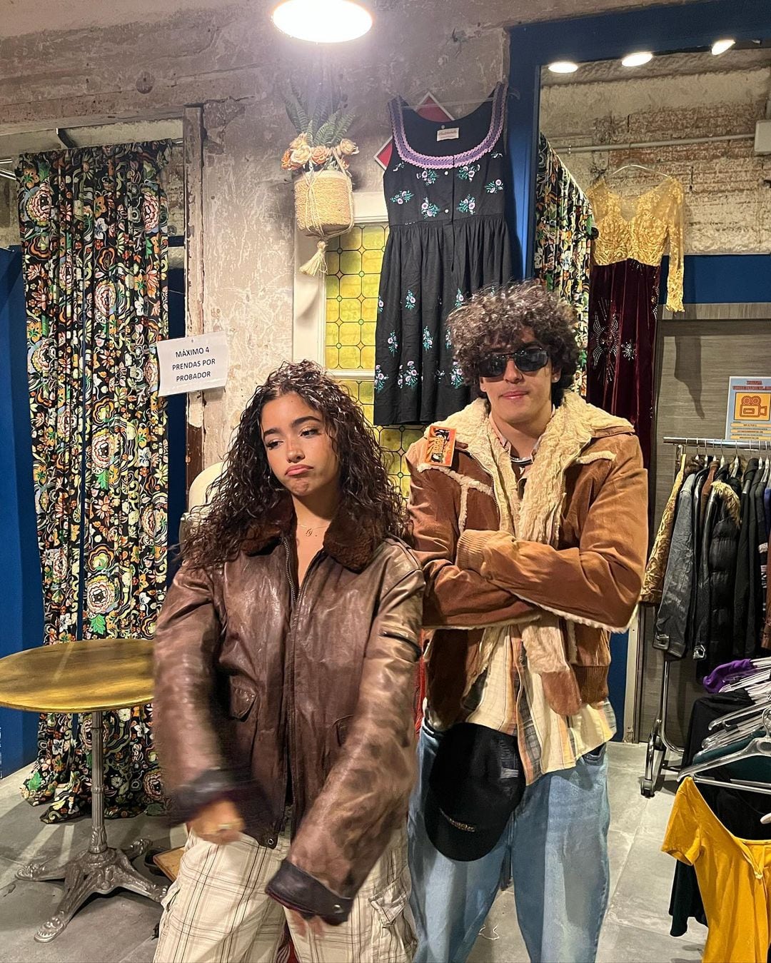 Yasmin Barbieri, la tiktoker novia de Rauw Alejandro, y su hermano Yanis.