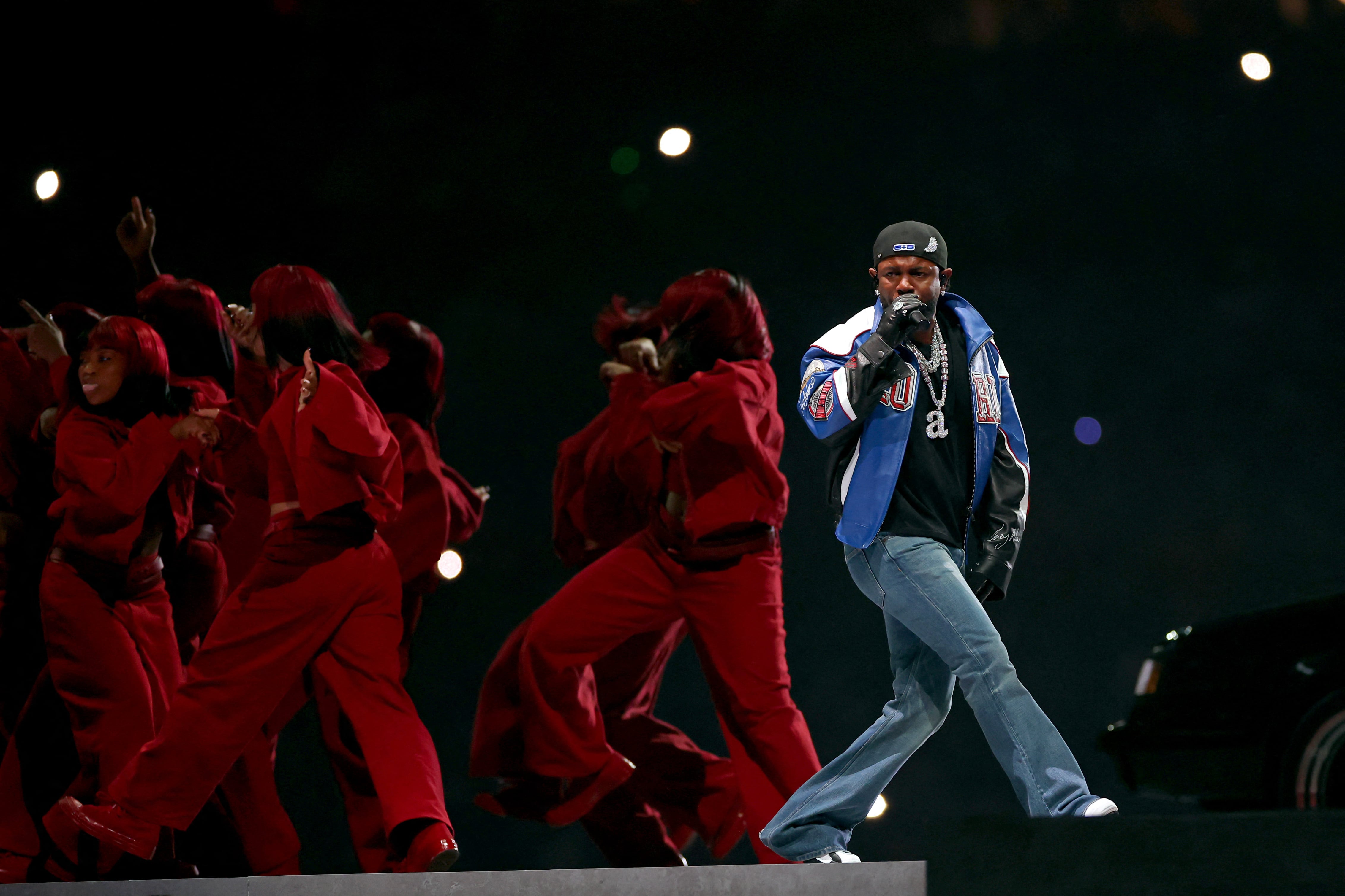 Kendrick Lamar en el medio tiempo del Super Bowl 2025