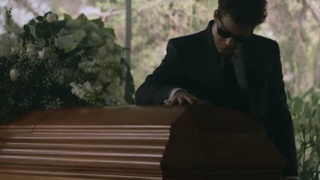 Luis Miguel en el funeral de Hugo López