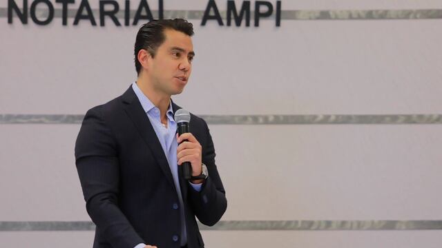 Felipe Fernando Macías rinde cuentas como parte de su primer informe legislativo