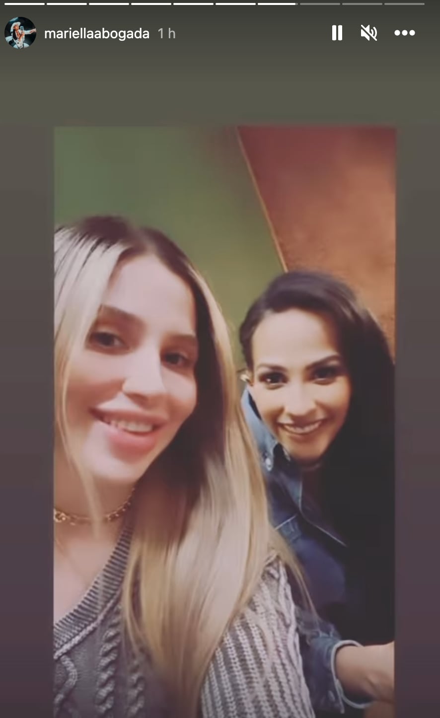 Emma Coronel estrena nuevo look
