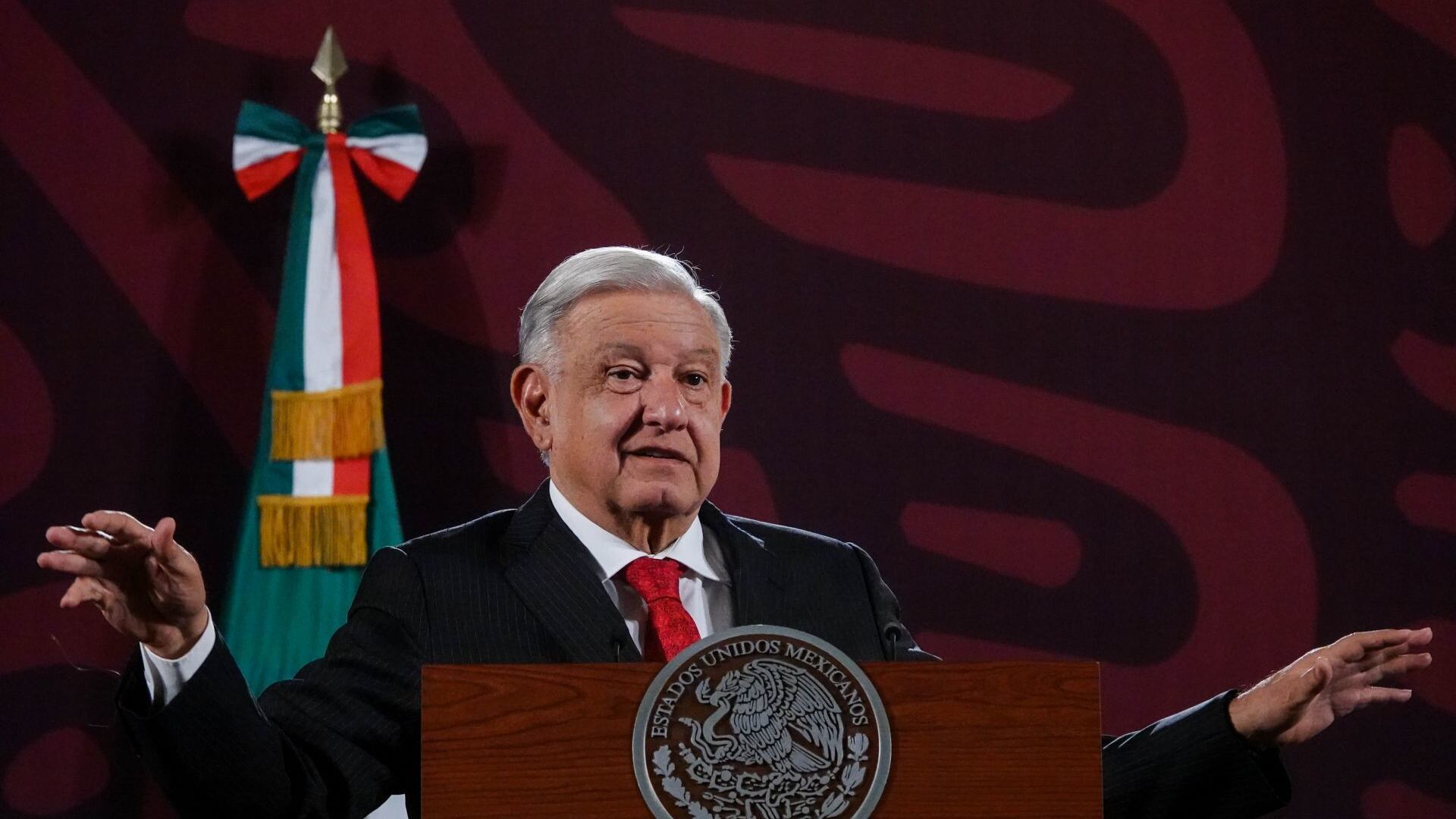 AMLO tunde al FMI por pronóstico de crecimiento de Argentina contra México