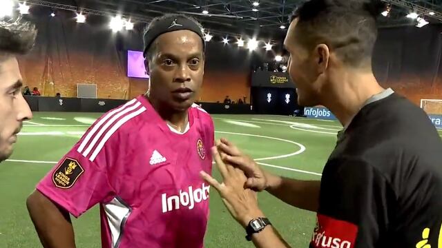 Ronaldinho se niega a tirar penalti