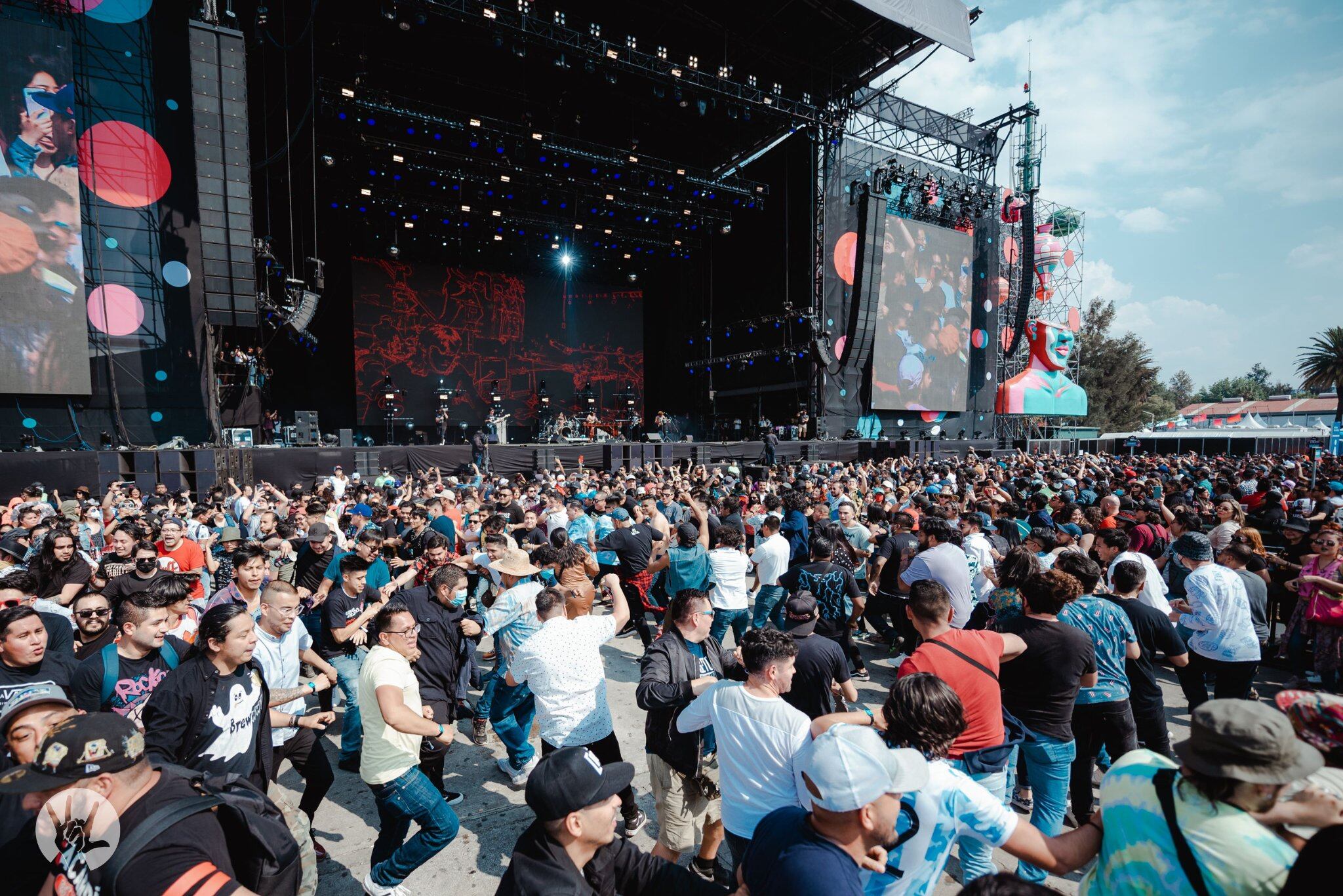 Vive Latino 2023, firma de autógrafos