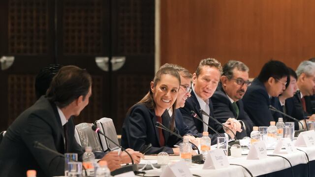 Claudia Sheinbaum en reunión con banqueros de México
