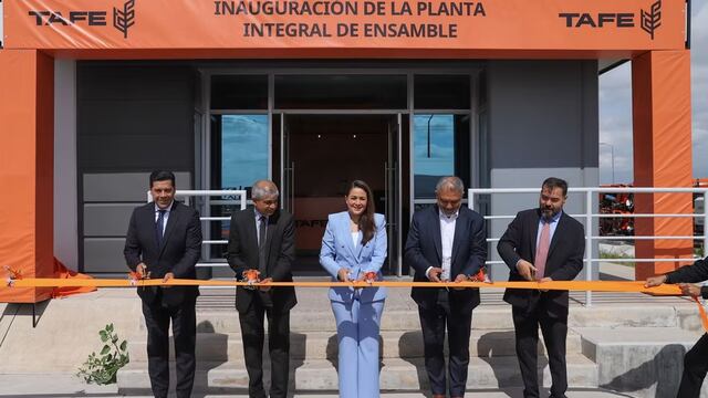Tere Jiménez inaugura planta de TAFE en Aguascalientes