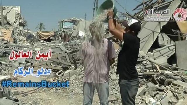 VIDEO: #RemainsBucket, la versión palestina que utiliza escombros en lugar de agua helada