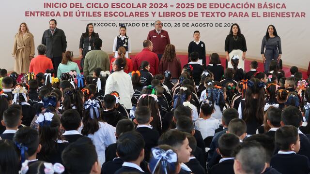 Elizabeth Terrazas inaugura ciclo escolar 2024-2025