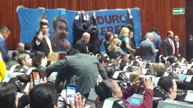 Manta contra Nicolás Maduro