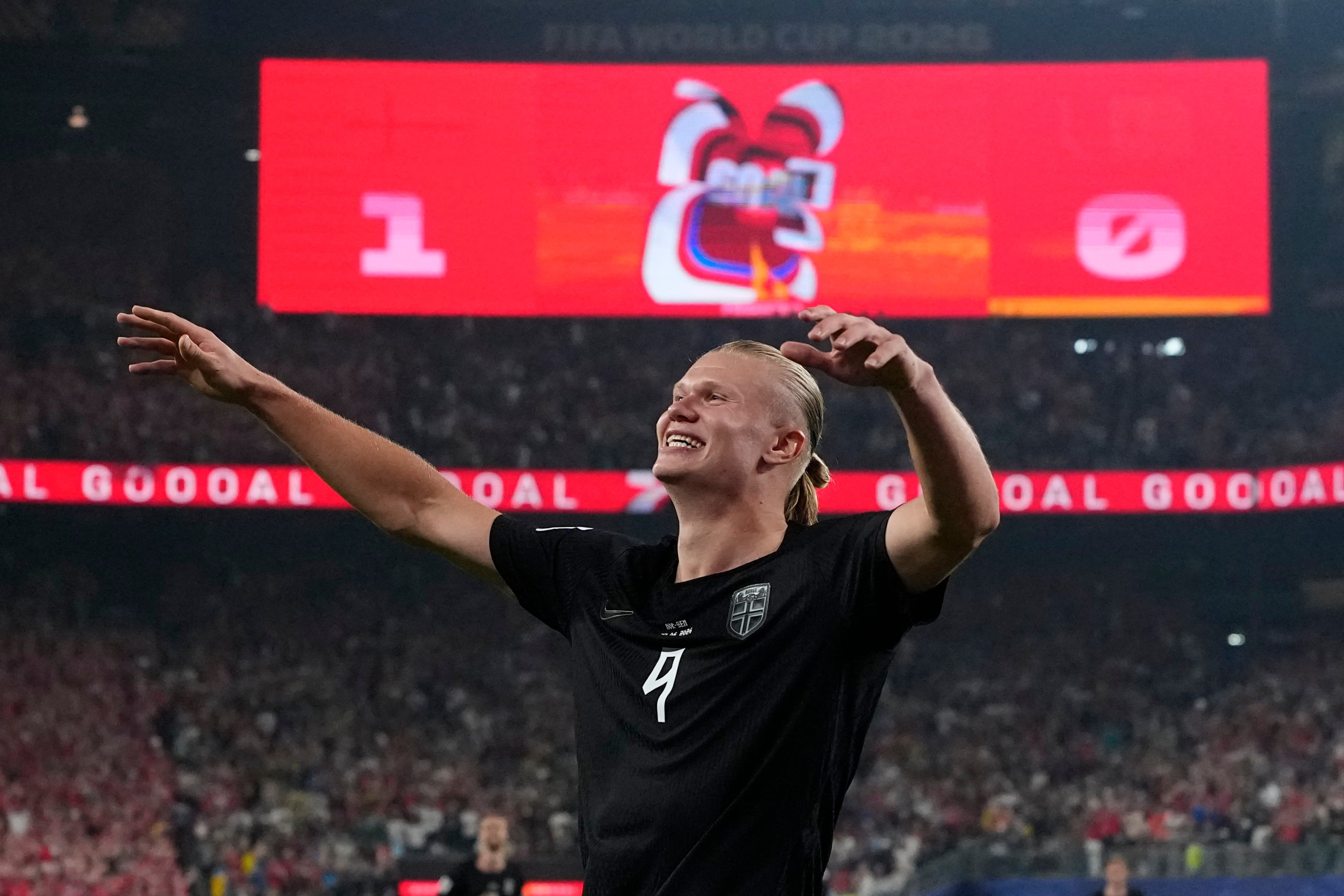 Erling Haaland marcó doblete ante Senegal.