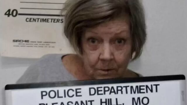 Mujer de 78 años asalta banco.