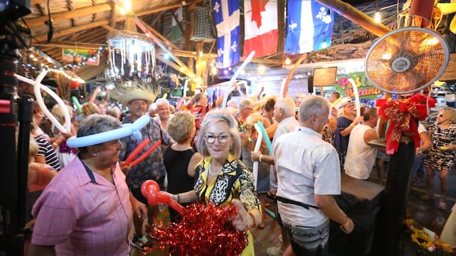 Turistas extranjeros en Acapulco
