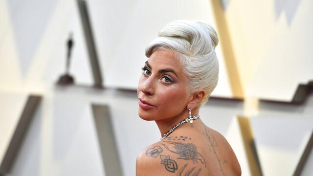 Lady Gaga y su espectacular diamante brillan en los Oscar