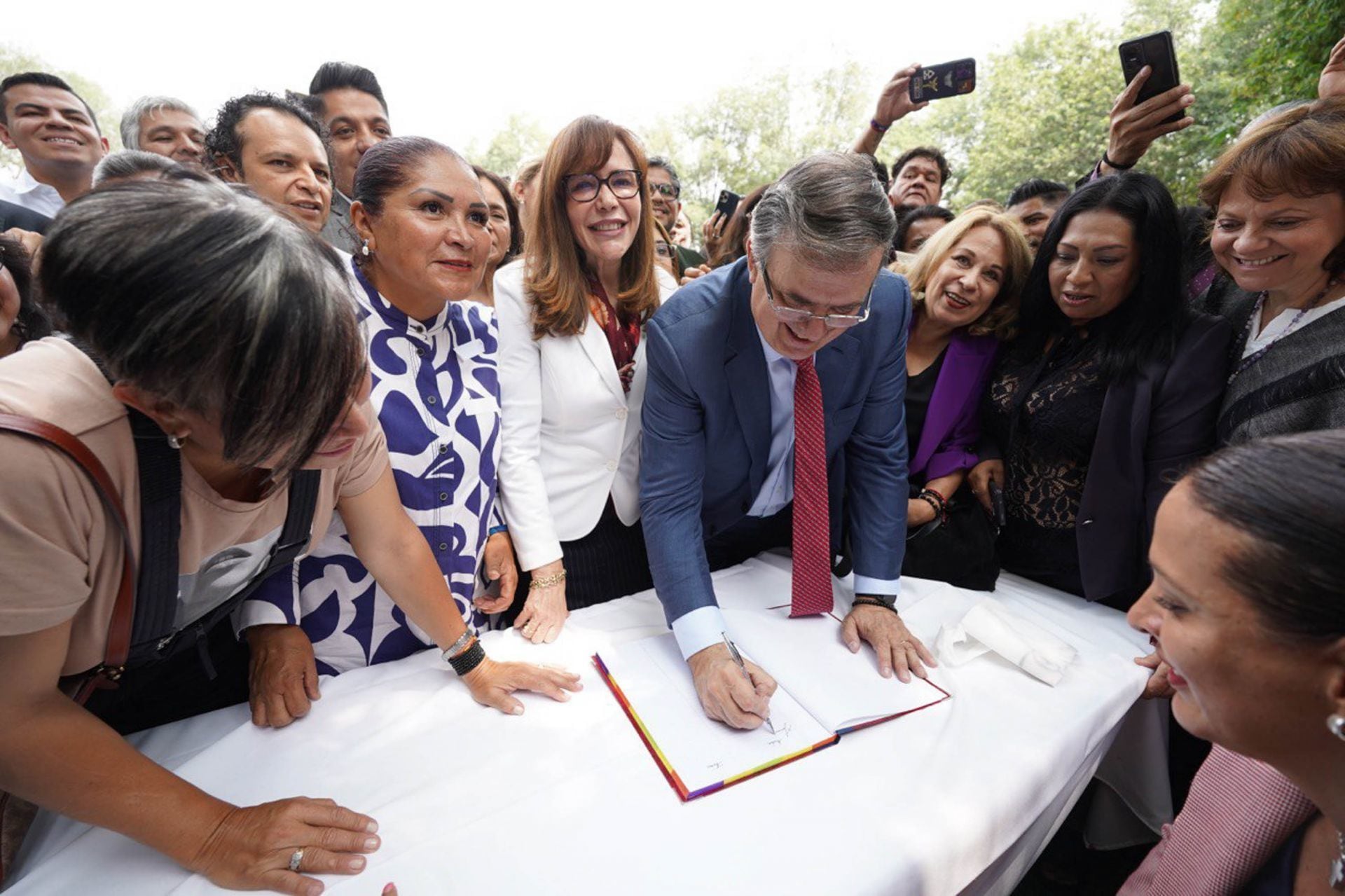 Marcelo Ebrard sostuvo una reunión con sus allegados y anunció la creación una asociación civil denominada "El Camino de México"