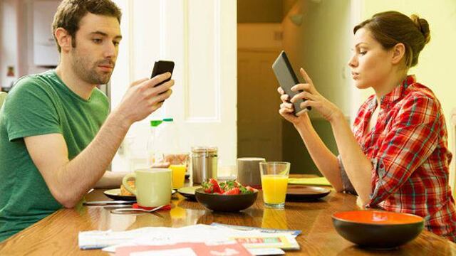 La tecnología ha cambiado la dinámica de las relaciones de pareja