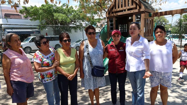 Cancún fortalece espacios para la niñez con juegos en Parque San Antonio.