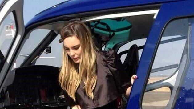 Acusan trato preferencial a Belinda durante visita papal