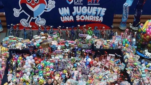Campaña en Monterrey reúne miles de juguetes para niñas y niños.