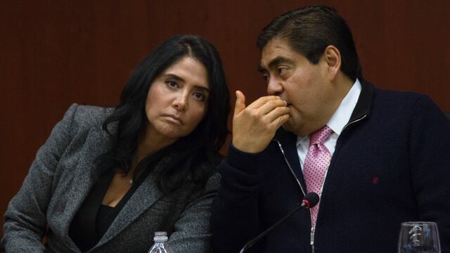 Alejandra Barrales y Miguel Barbosa. Reunión del PRD.