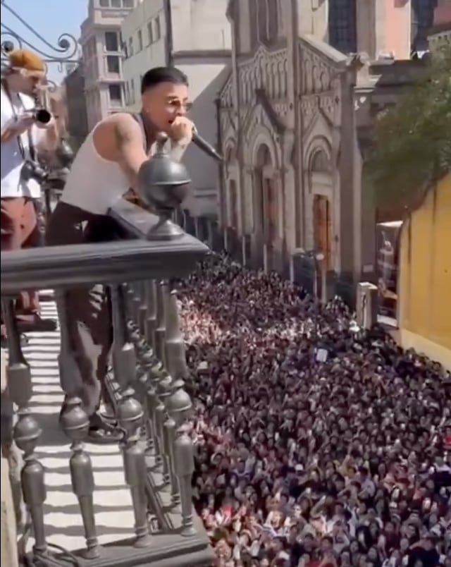 Concierto sorpresa de Rauw Alejandro en CDMX