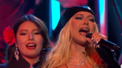 Christina Aguilera insiste con el público latino; ahora en Latin Grammy 2022 con Christian Nodal