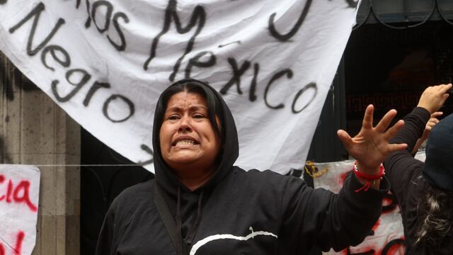 Érika Martínez en toma de CNDH