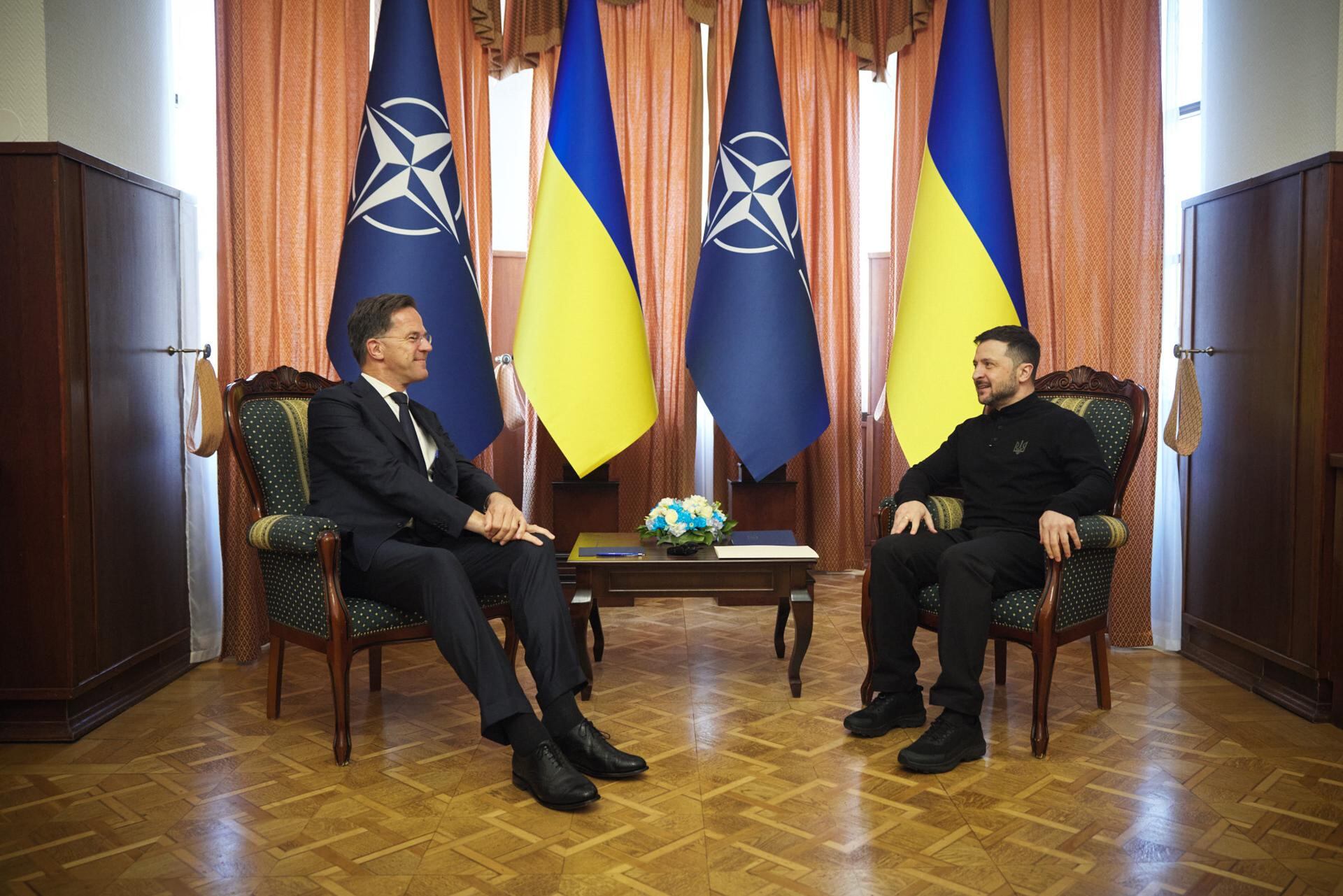 Volodímir Zelenski, presidente de Ucrania y Mark Rutte, secretario general de la OTAN