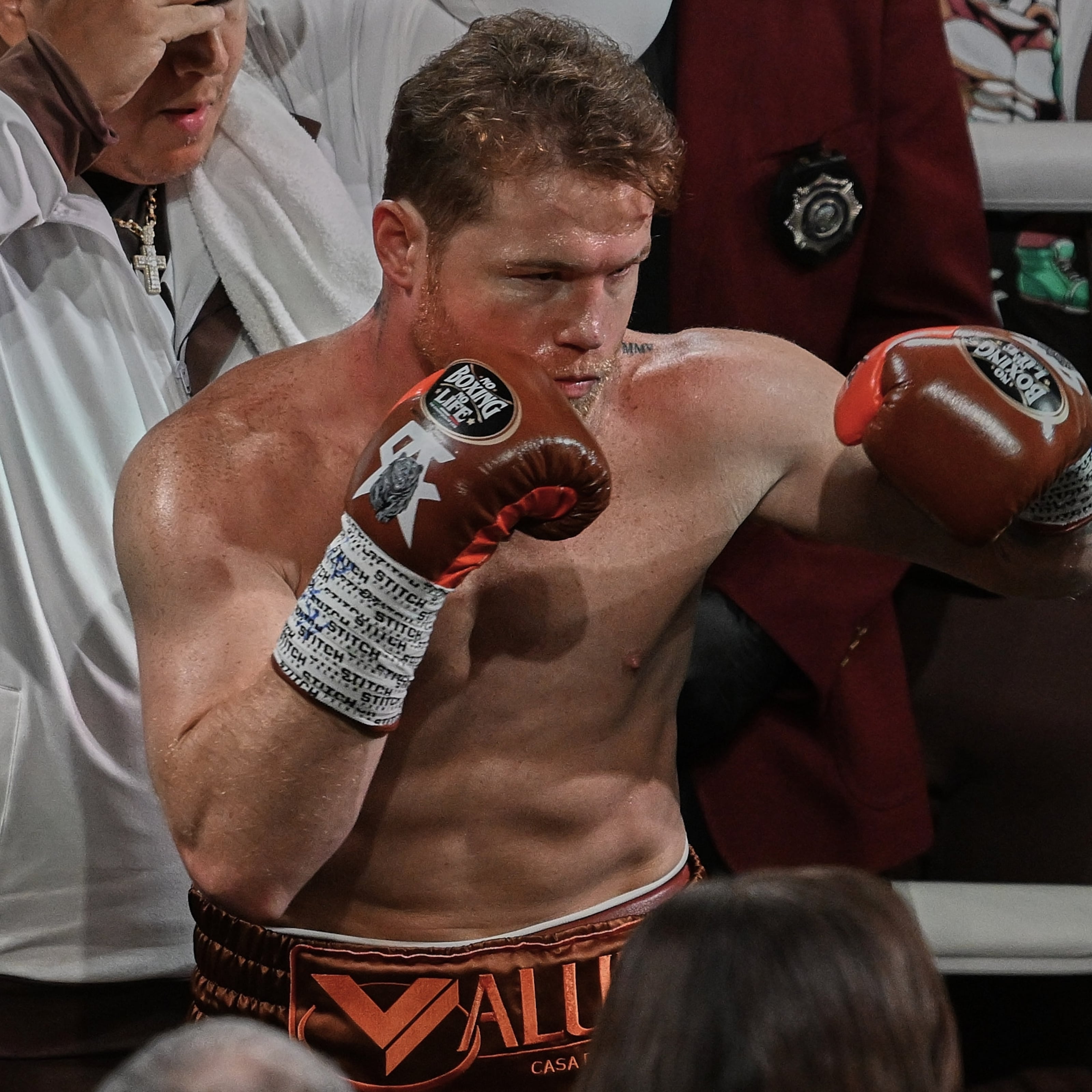 Canelo Álvarez revela cuándo y dónde será su próxima pelea