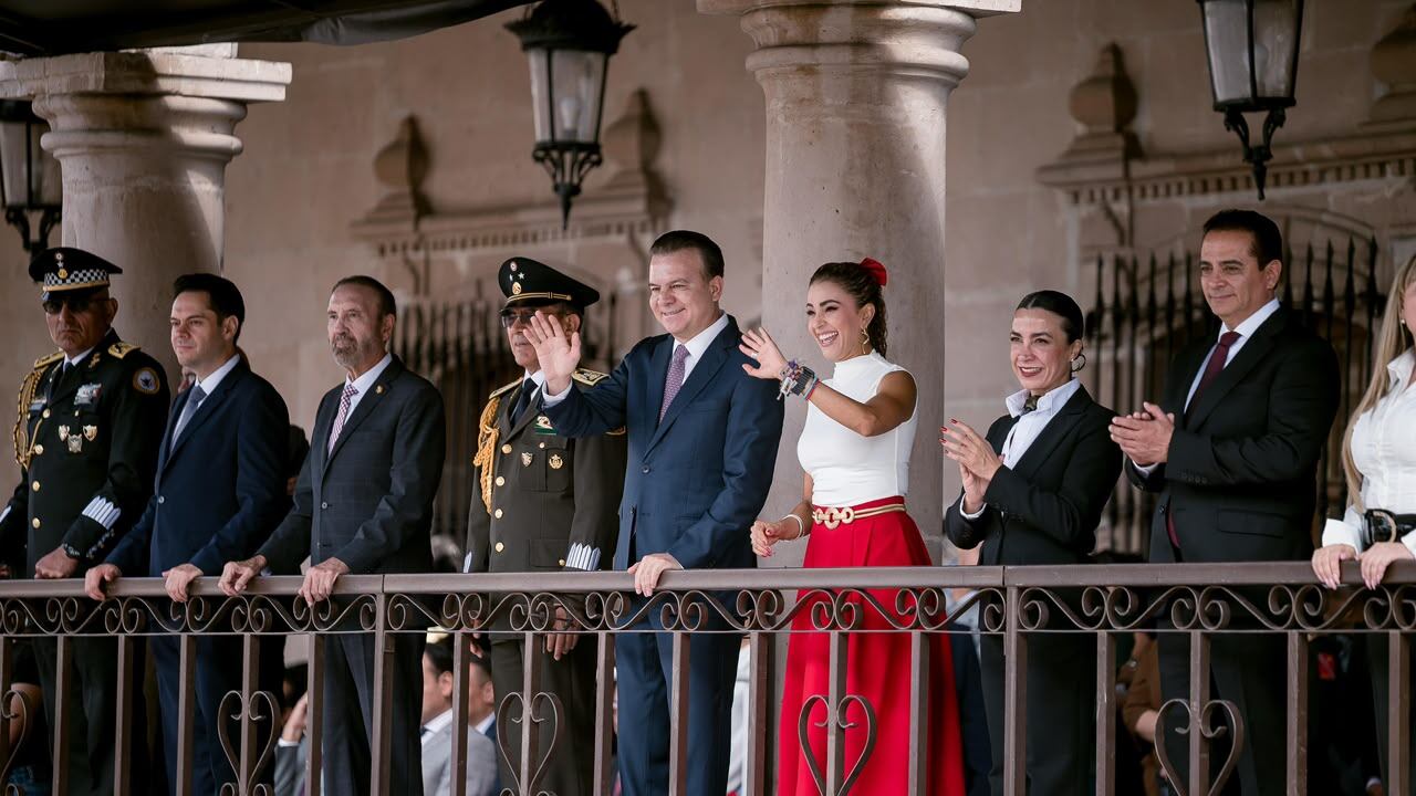 Esteban Villegas encabeza festejos por la Independencia de México en Durango