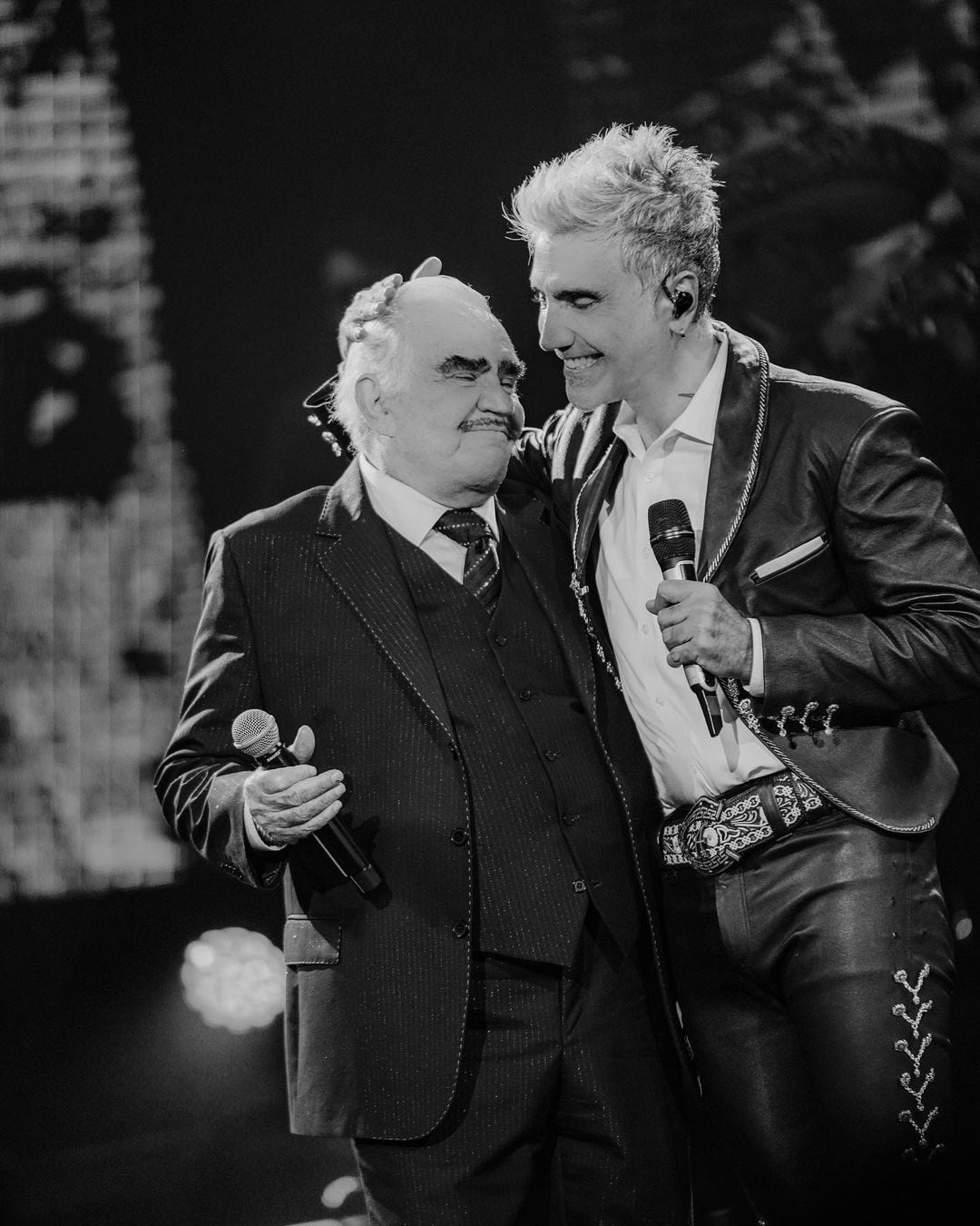 Vicente Fernández y Alejandro Fernández